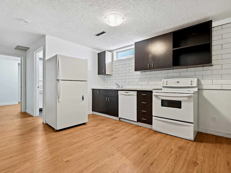 3122 42 Street SW, Calgary, AB, T3E 3M3 - 22