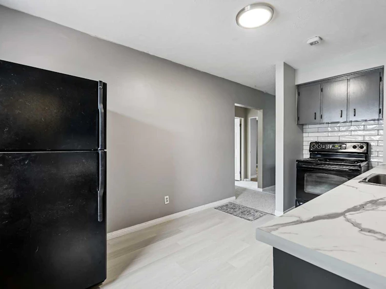 3122 42 Street SW, Calgary, AB, T3E 3M3 - 12