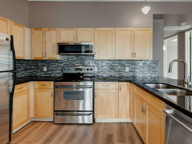 701-205 Riverfront Avenue SW, Calgary, AB, T2P 0A9 - 7