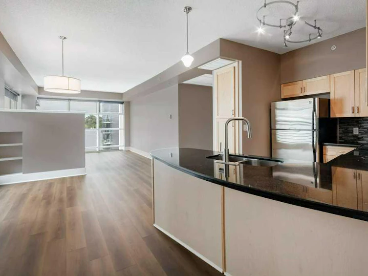 701-205 Riverfront Avenue SW, Calgary, AB, T2P 0A9 - 4