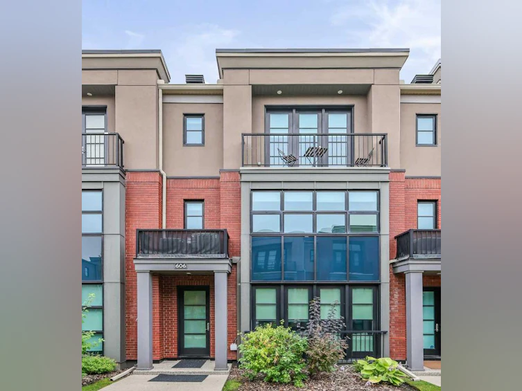 606 Aspen Meadows Hill SW, Calgary, AB, T3H 0G3