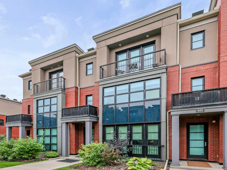 606 Aspen Meadows Hill SW, Calgary, AB, T3H 0G3 - 2
