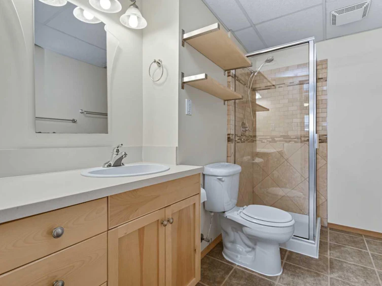 5335 56 Street, Rocky Mountain House, AB, T4T 1H4 - 35