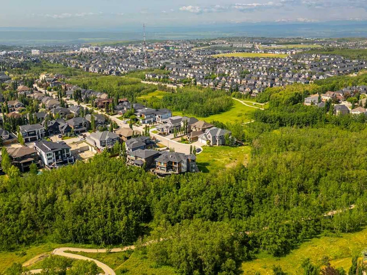 55 Aspen Ridge Court SW, Calgary, AB, T3H 0P2 - 4
