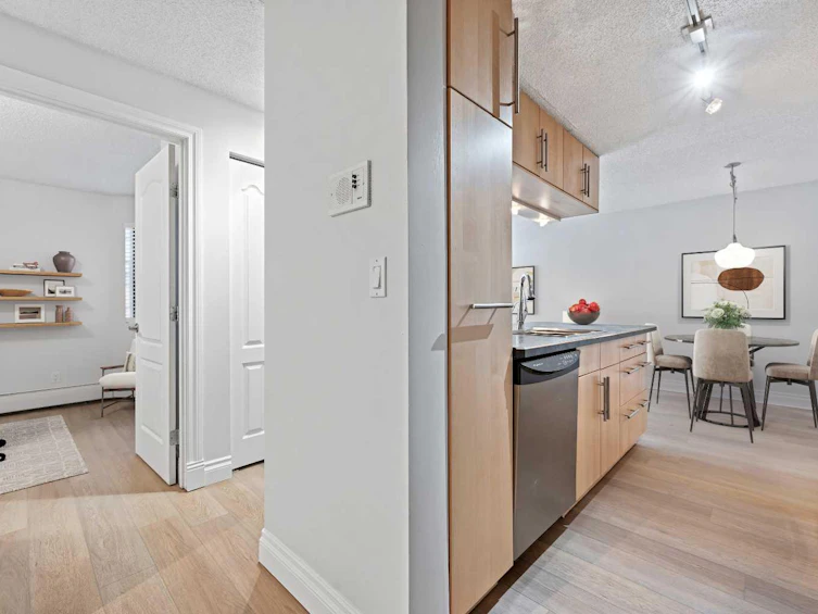 207-630 57 Avenue SW, Calgary, AB, T2V 0H4 - 6