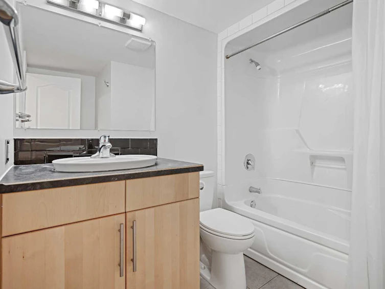 207-630 57 Avenue SW, Calgary, AB, T2V 0H4 - 13