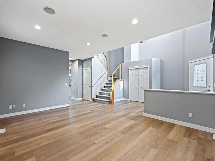 8018 Cougar Ridge Avenue SW, Calgary, AB, T3H 5S1 - 9