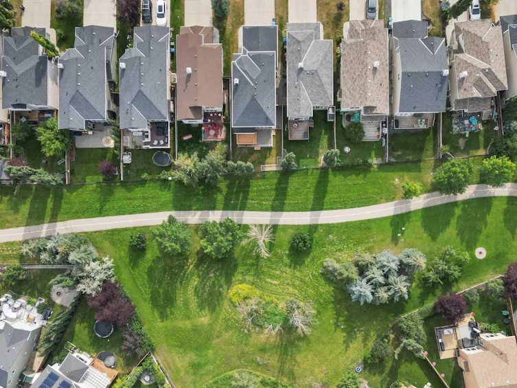 8018 Cougar Ridge Avenue SW, Calgary, AB, T3H 5S1 - 3