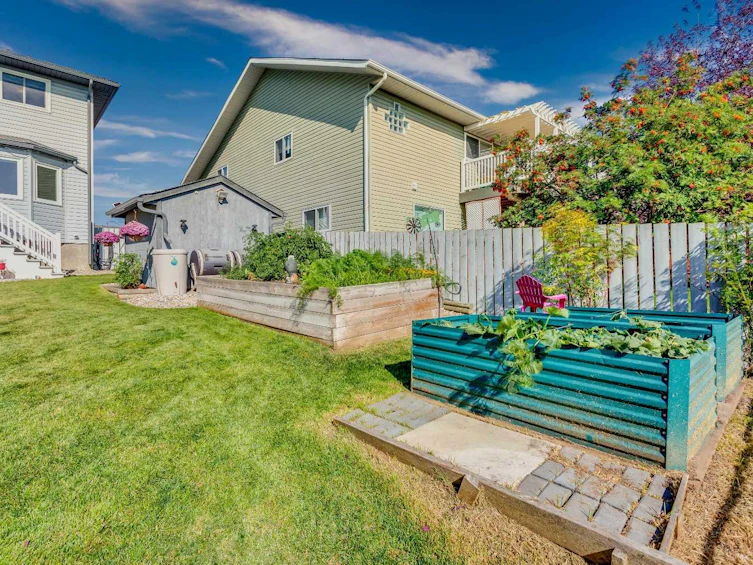 126 Elizabeth Way SE, Airdrie, AB, T4B 2H5 - 26