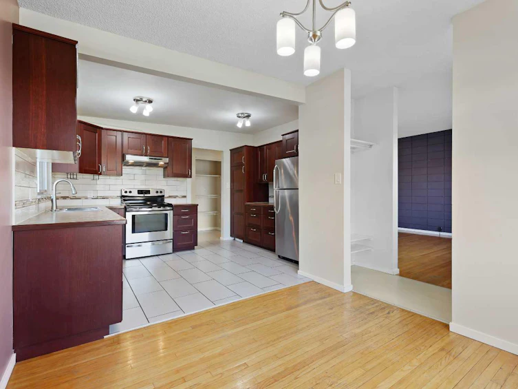 3734 37 Street SW, Calgary, AB, T3E 3C3 - 9