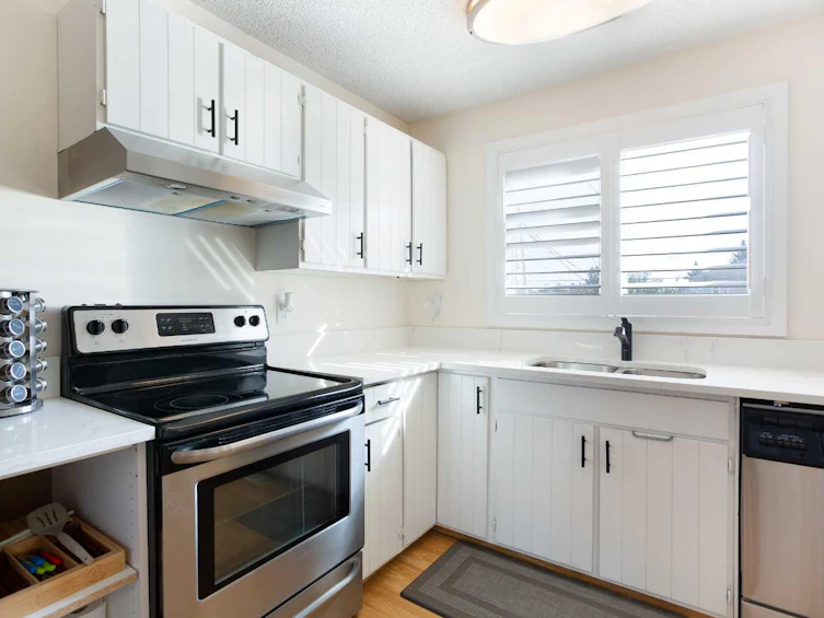 1522 35 Street SE, Calgary, AB, T2A 1B3 - 5
