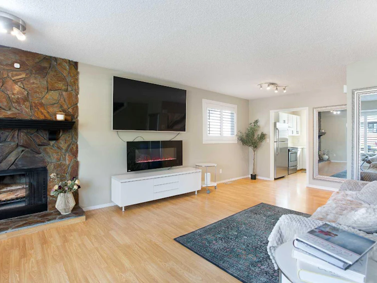 1522 35 Street SE, Calgary, AB, T2A 1B3 - 3