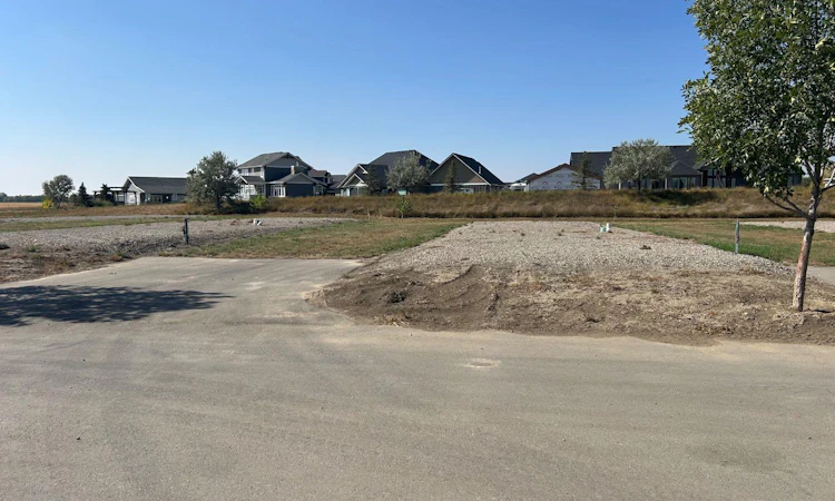 2043 Sunflower Crescent