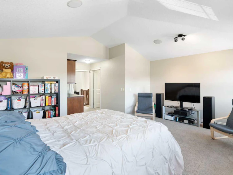 22 Hillcrest Street SW, Airdrie, AB, T4B 0Y5 - 29