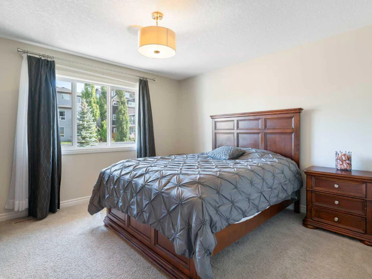 22 Hillcrest Street SW, Airdrie, AB, T4B 0Y5 - 23