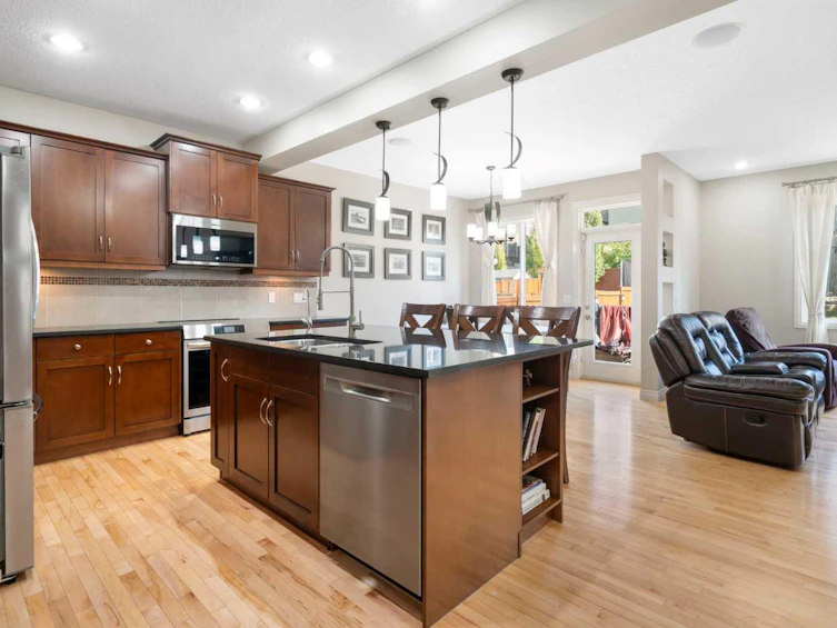 22 Hillcrest Street SW, Airdrie, AB, T4B 0Y5 - 5