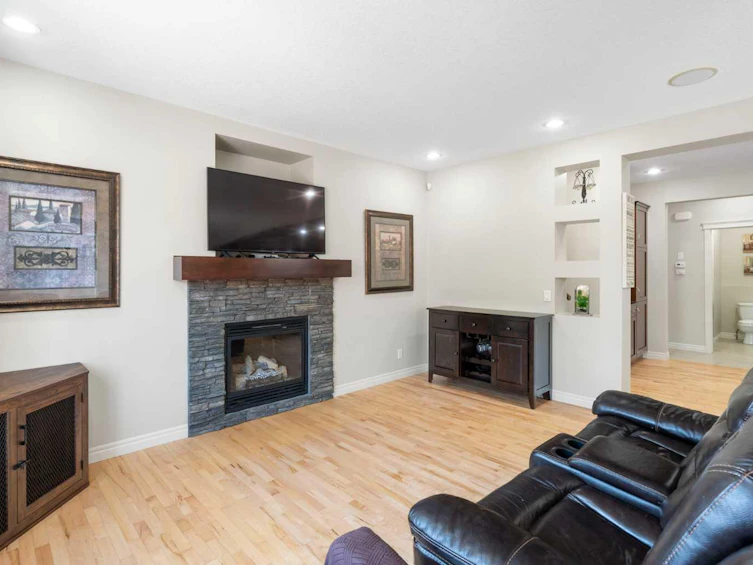 22 Hillcrest Street SW, Airdrie, AB, T4B 0Y5 - 13
