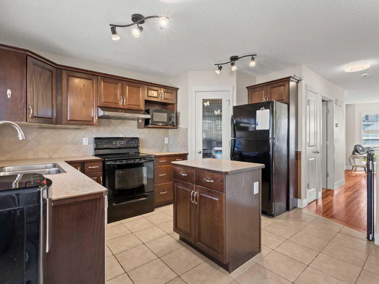 199 Cranberry Close SE, Calgary, AB, T3M 0B5 - 10