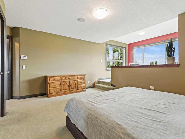 66 Crestbrook Hill SW, Calgary, AB, T3B 0C4 - 27