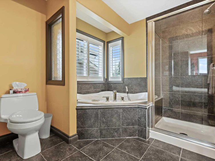 66 Crestbrook Hill SW, Calgary, AB, T3B 0C4 - 29
