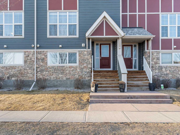 297 Mahogany Boulevard SE, Calgary, AB, T3M 2G6 - 3