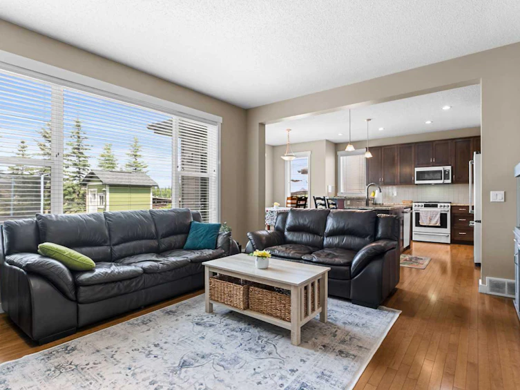 4746 Elgin Avenue SE, Calgary, AB, T2Z 0M6 - 5