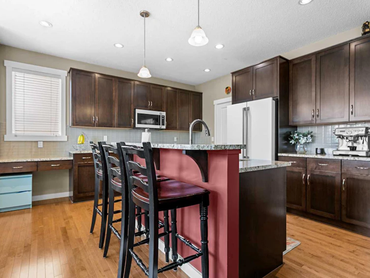 4746 Elgin Avenue SE, Calgary, AB, T2Z 0M6 - 9
