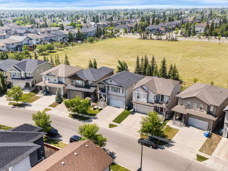 4746 Elgin Avenue SE, Calgary, AB, T2Z 0M6 - 48