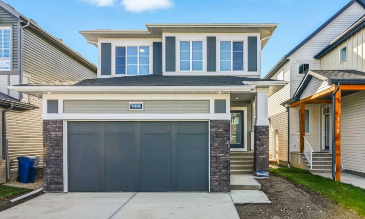119 Chinook Winds Manor SW