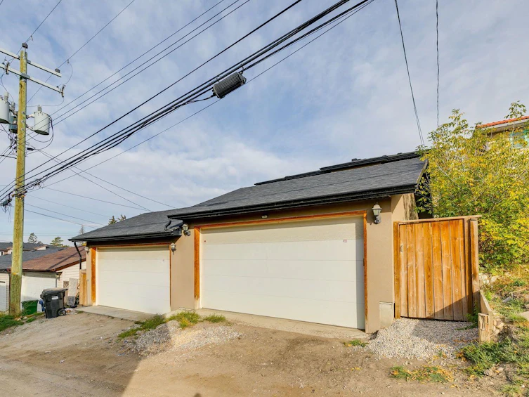 2817 & 2815 16 Avenue SE, Calgary, AB, T2A 0M7 - 5