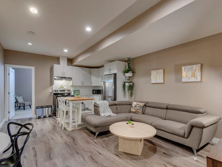 2817 & 2815 16 Avenue SE, Calgary, AB, T2A 0M7 - 32