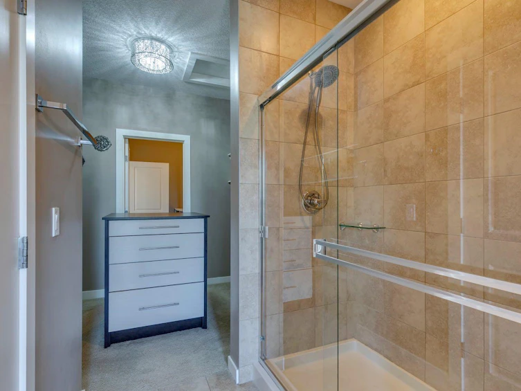 2817 & 2815 16 Avenue SE, Calgary, AB, T2A 0M7 - 26