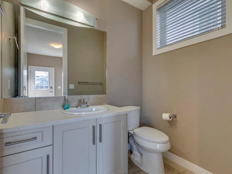 2817 & 2815 16 Avenue SE, Calgary, AB, T2A 0M7 - 18