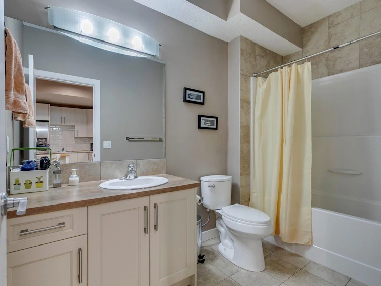 2817 & 2815 16 Avenue SE, Calgary, AB, T2A 0M7 - 43