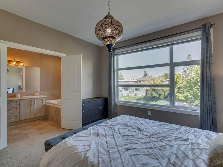 2817 & 2815 16 Avenue SE, Calgary, AB, T2A 0M7 - 22