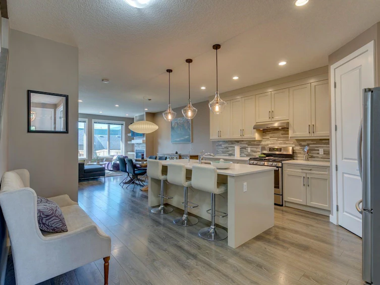 2817 & 2815 16 Avenue SE, Calgary, AB, T2A 0M7 - 8