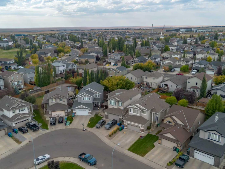 222 Firelight Crescent W, Lethbridge, AB, T1J 4W1 - 35