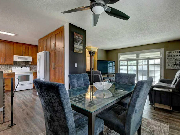 5127 Marian Road NE, Calgary, AB, T2A 2Y2 - 6