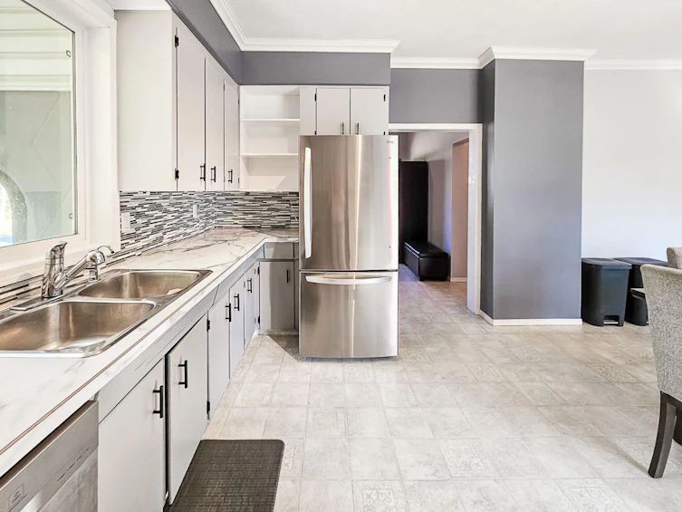 131 2nd Street NW, Falher, AB, T0H 1M0 - 5