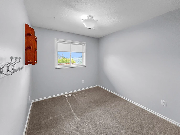 12117 Crystal Lake Drive, Grande Prairie, AB, T8X 1M8 - 20