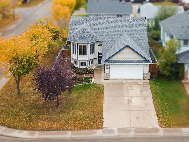 12117 Crystal Lake Drive, Grande Prairie, AB, T8X 1M8 - 29