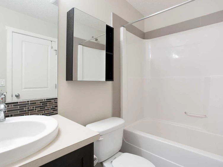 19 Kinlea Common NW, Calgary, AB, T3K 3Z5 - 19