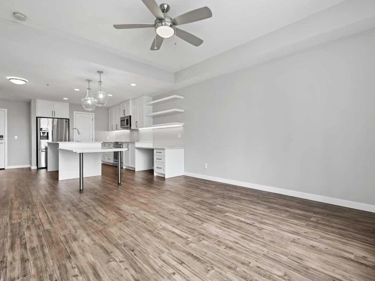 115-8530 8a Avenue SW, Calgary, AB, T3H 6A7 - 9