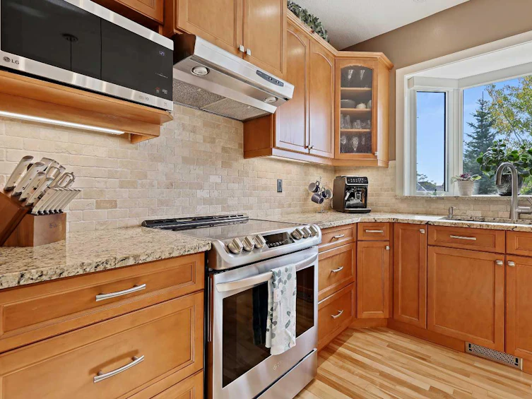 209 Discovery Ridge Way SW, Calgary, AB, T3H 5G2 - 10
