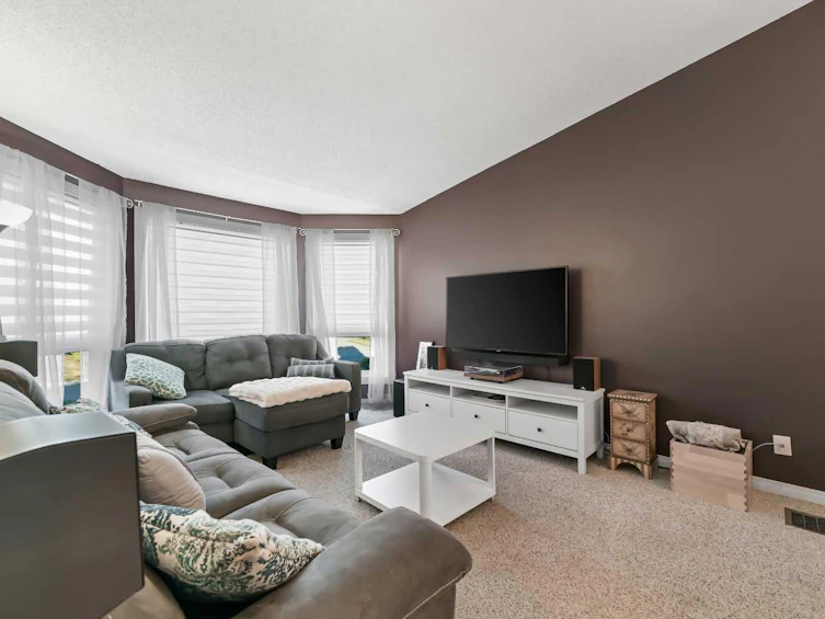 60 Ventura Road NE, Calgary, AB, T2E 8E9 - 5