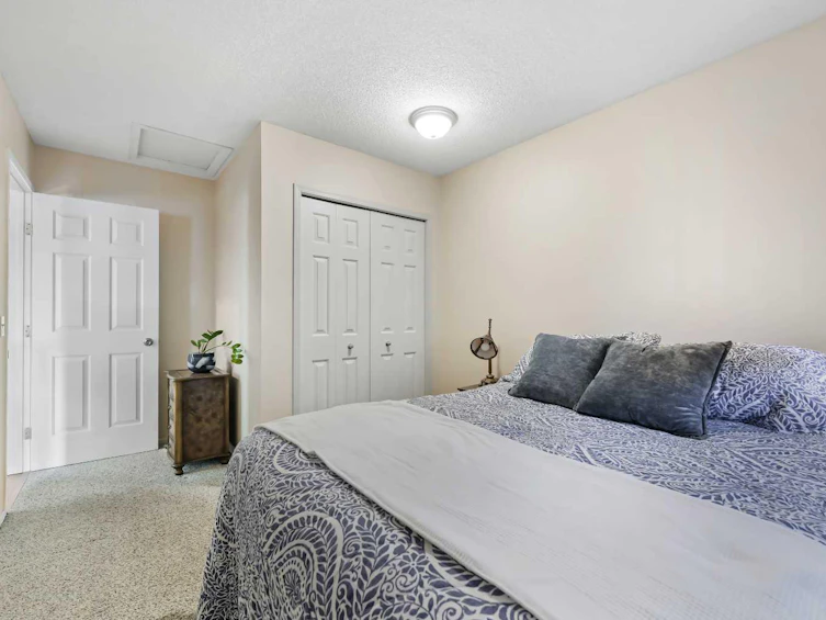 60 Ventura Road NE, Calgary, AB, T2E 8E9 - 8