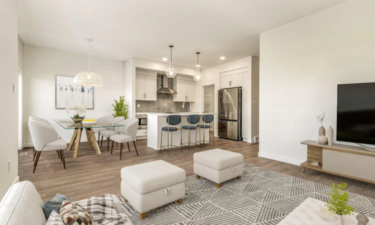 742 Violet Place W