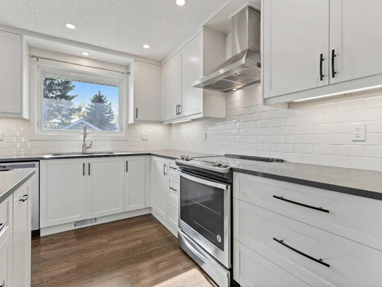 2003 117 Avenue SW, Calgary, AB, T2W 2Y7 - 15