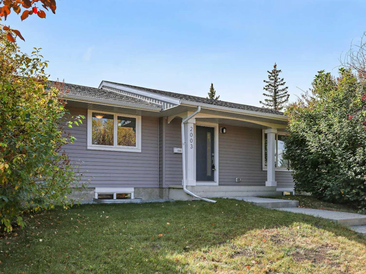 2003 117 Avenue SW, Calgary, AB, T2W 2Y7