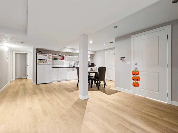 2003 117 Avenue SW, Calgary, AB, T2W 2Y7 - 30